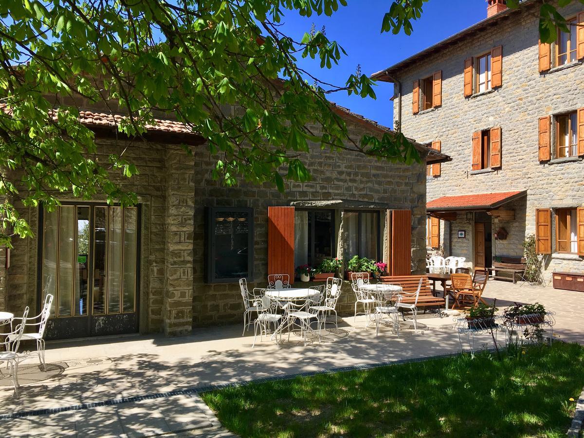 Albergo Ristorante Letizia Chiusi della Verna Extérieur photo