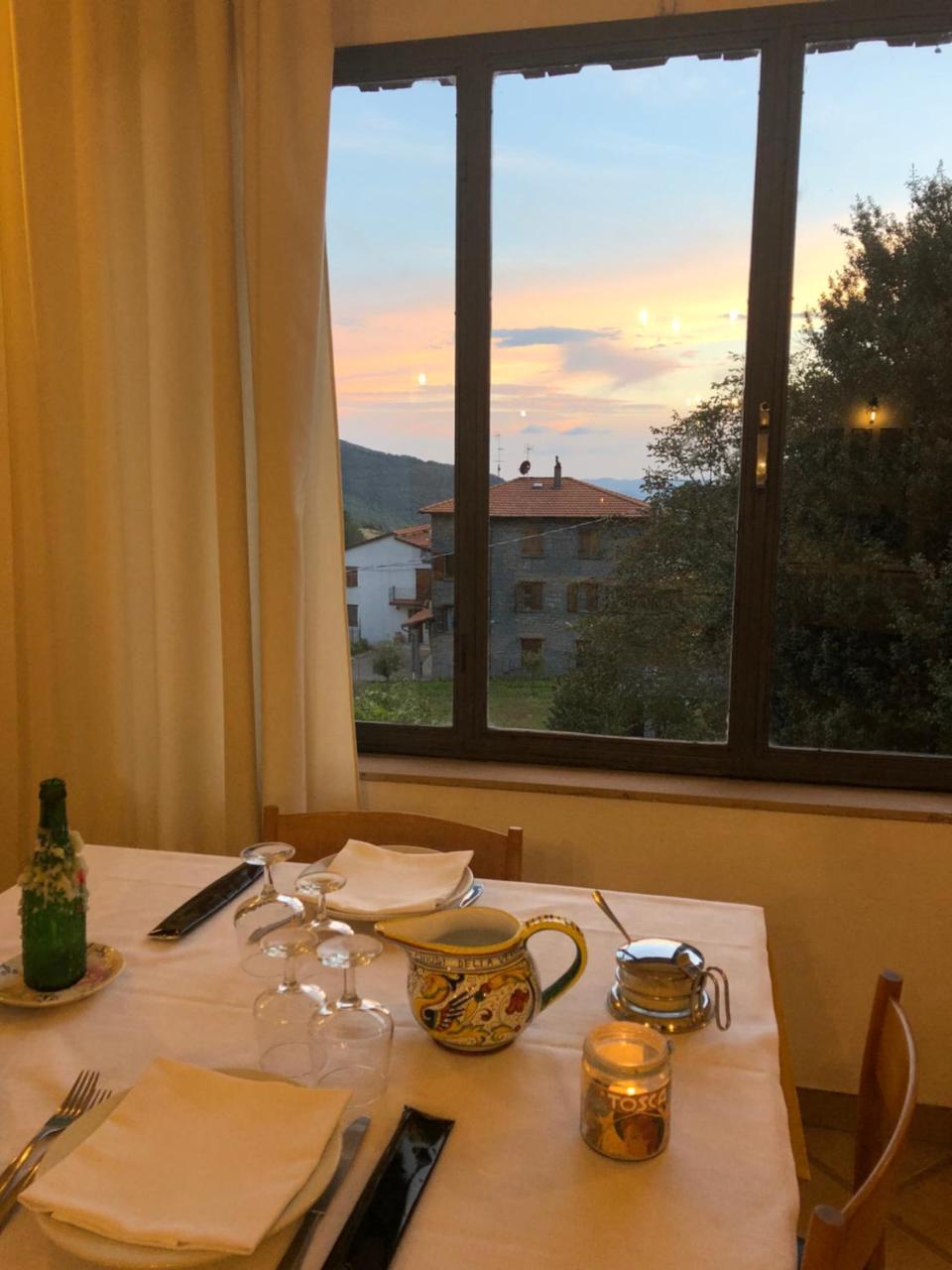 Albergo Ristorante Letizia Chiusi della Verna Extérieur photo